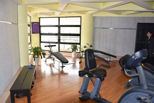 宿舍樓里的健身房與活動室 | 揭秘清華大學(xué)公共空間的健身與休閑圖景